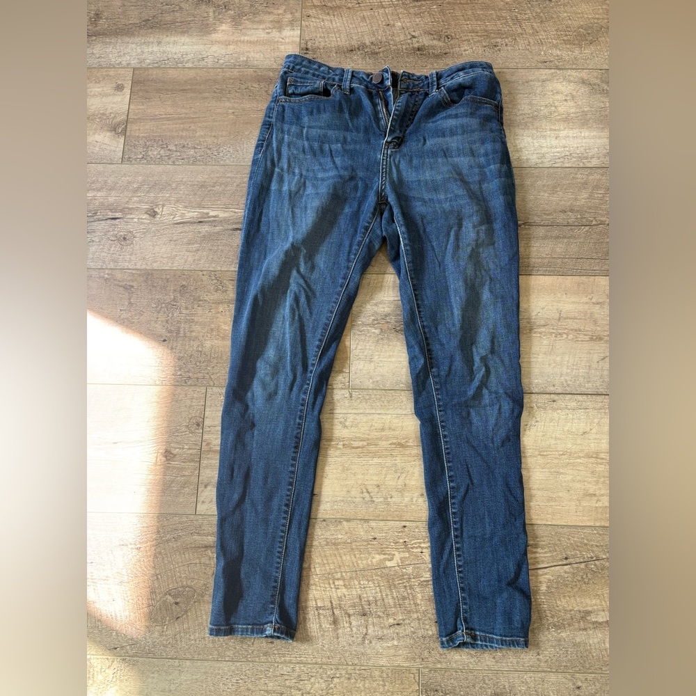 Stylish Indigo Skinny Jeans